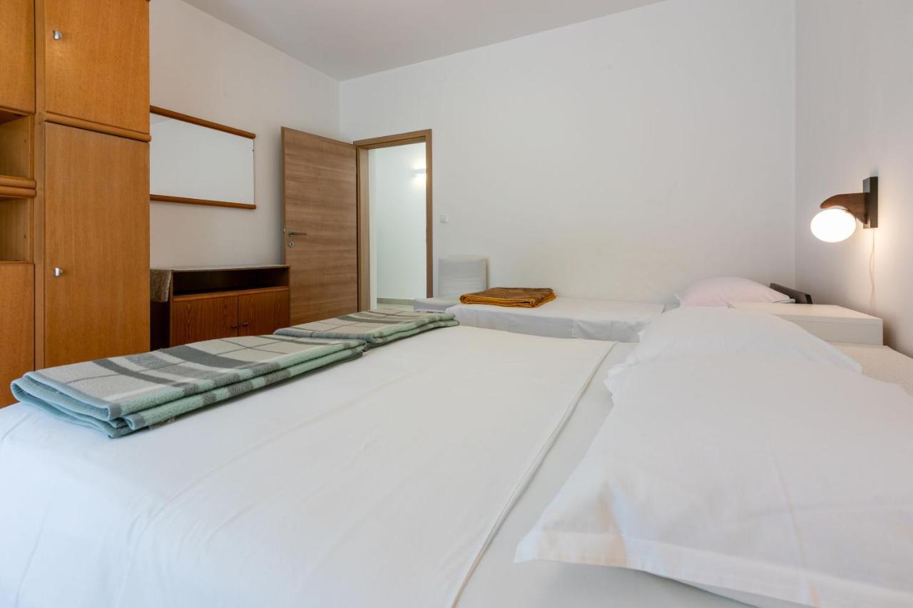 Apartments Mirena Crikvenica Esterno foto